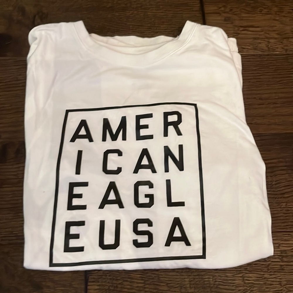 Men's American Eagle size x-small white T-shirt.